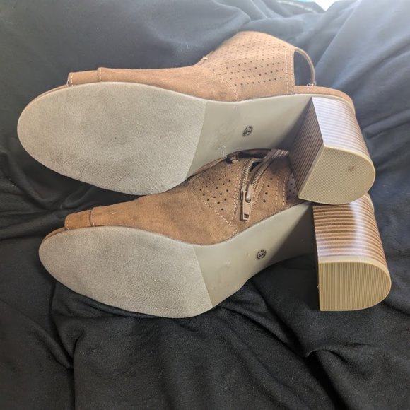 Peep Toe Heels - Caramel - Picture 4 of 5